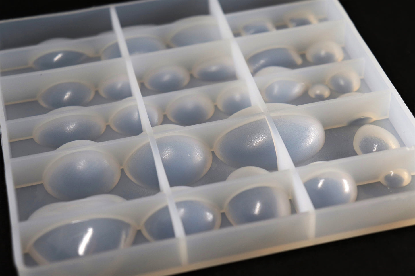 Silikonform Cabochon Gießform Herz Halbrund gewölbt für Resin Schmuck basteln