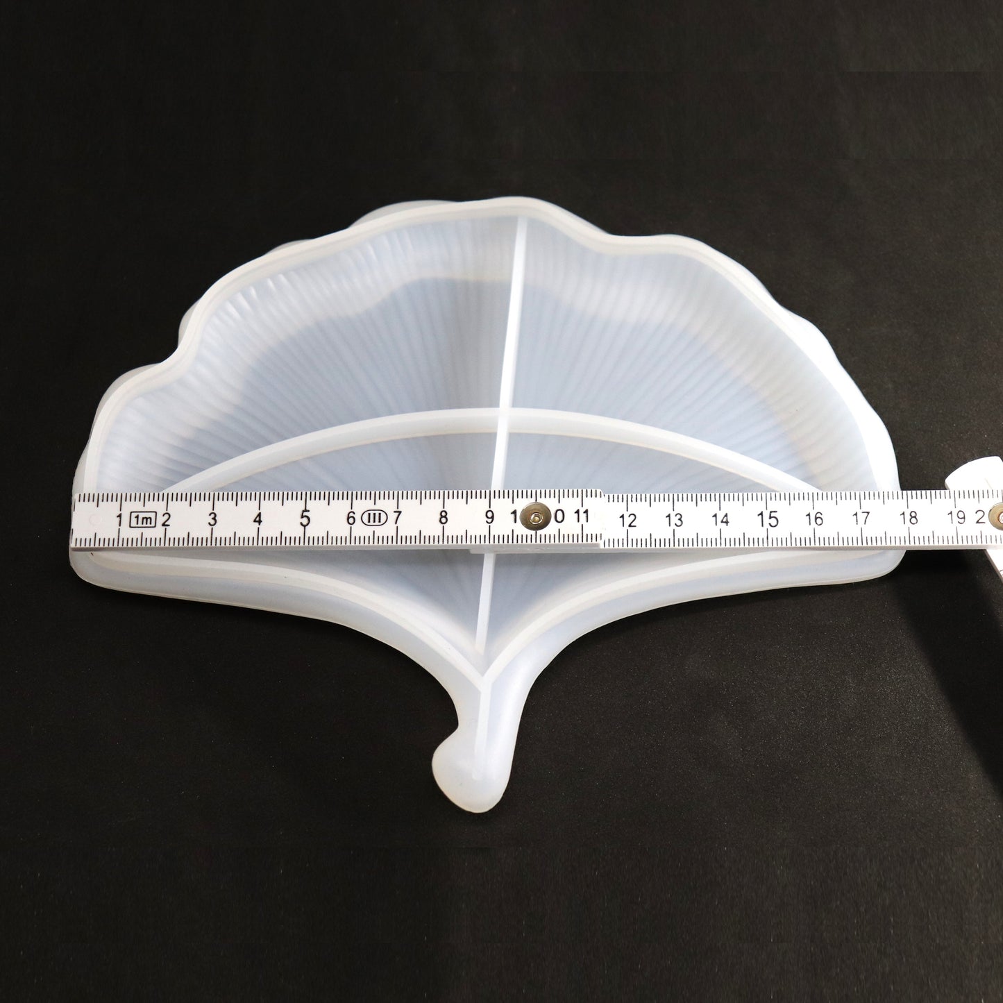 Silikonform Ginkgo Blatt Schale Gießform für Raysin ca. 17,5 x 13,5cm