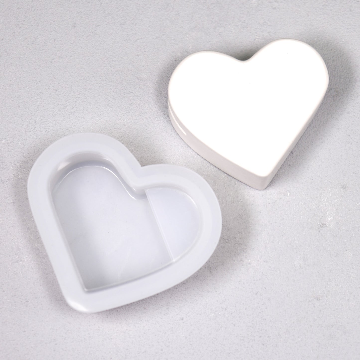 Silikonform Herz Gießform Kartenhalter Platzhalter für Raysin ca. 5 cm