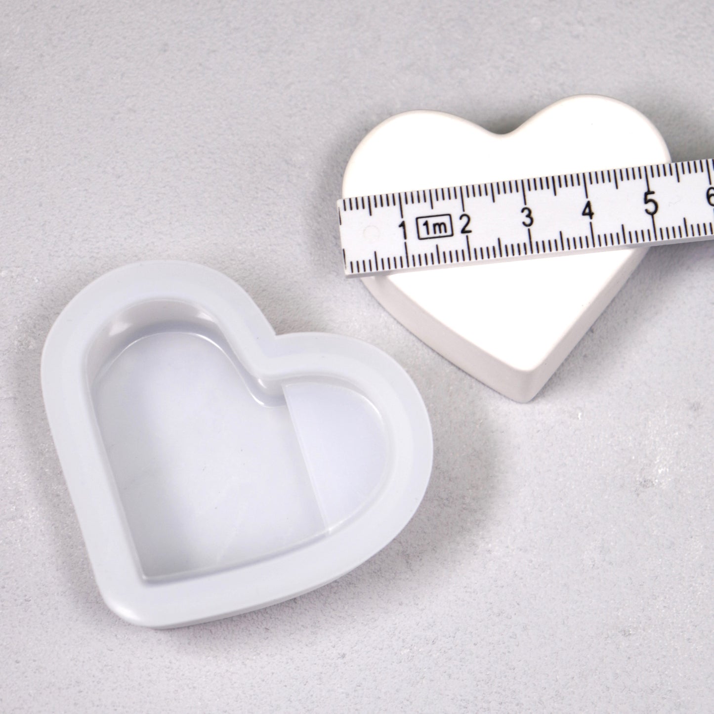 Silikonform Herz Gießform Kartenhalter Platzhalter für Raysin ca. 5 cm