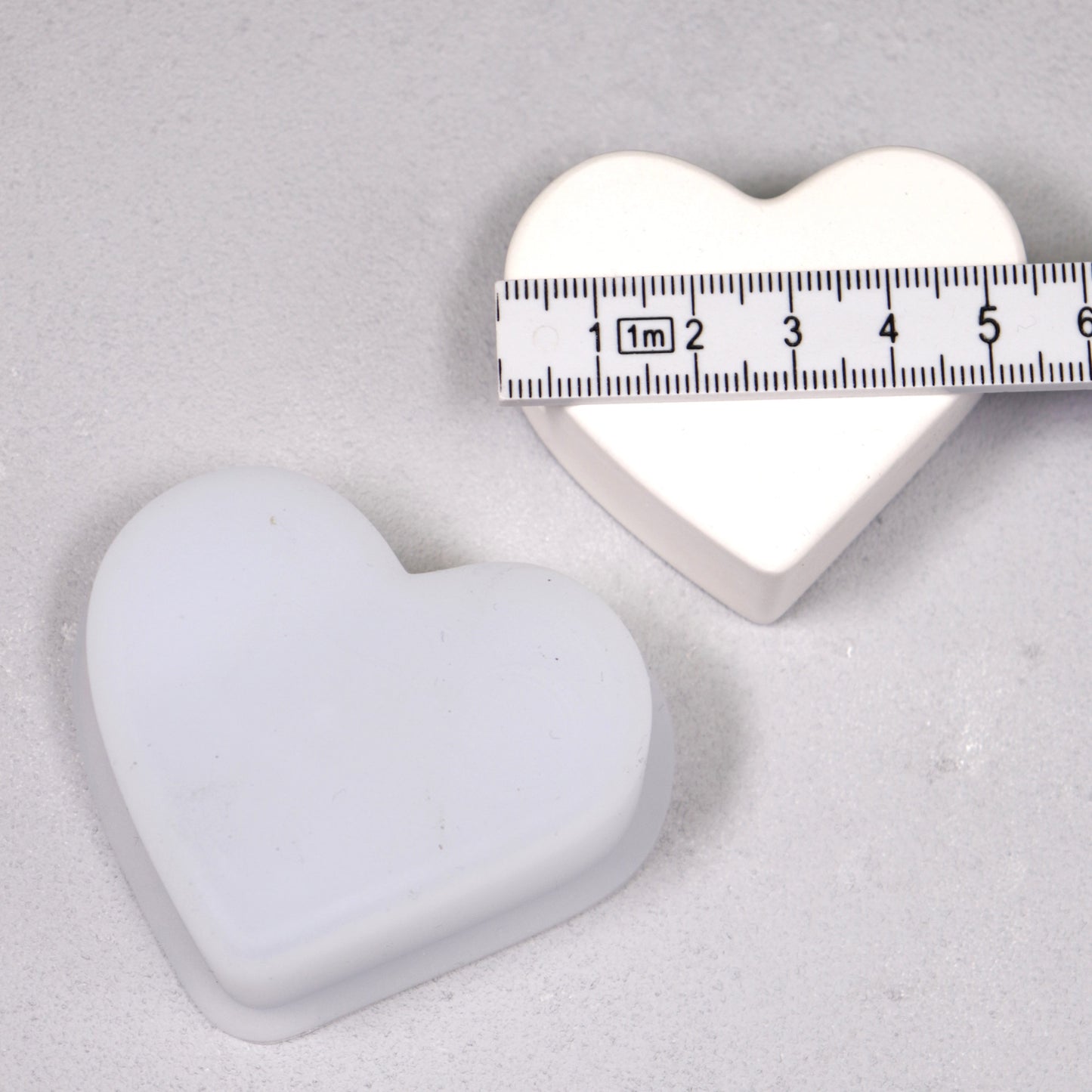 Silikonform Herz Gießform Kartenhalter Platzhalter für Raysin ca. 5 cm