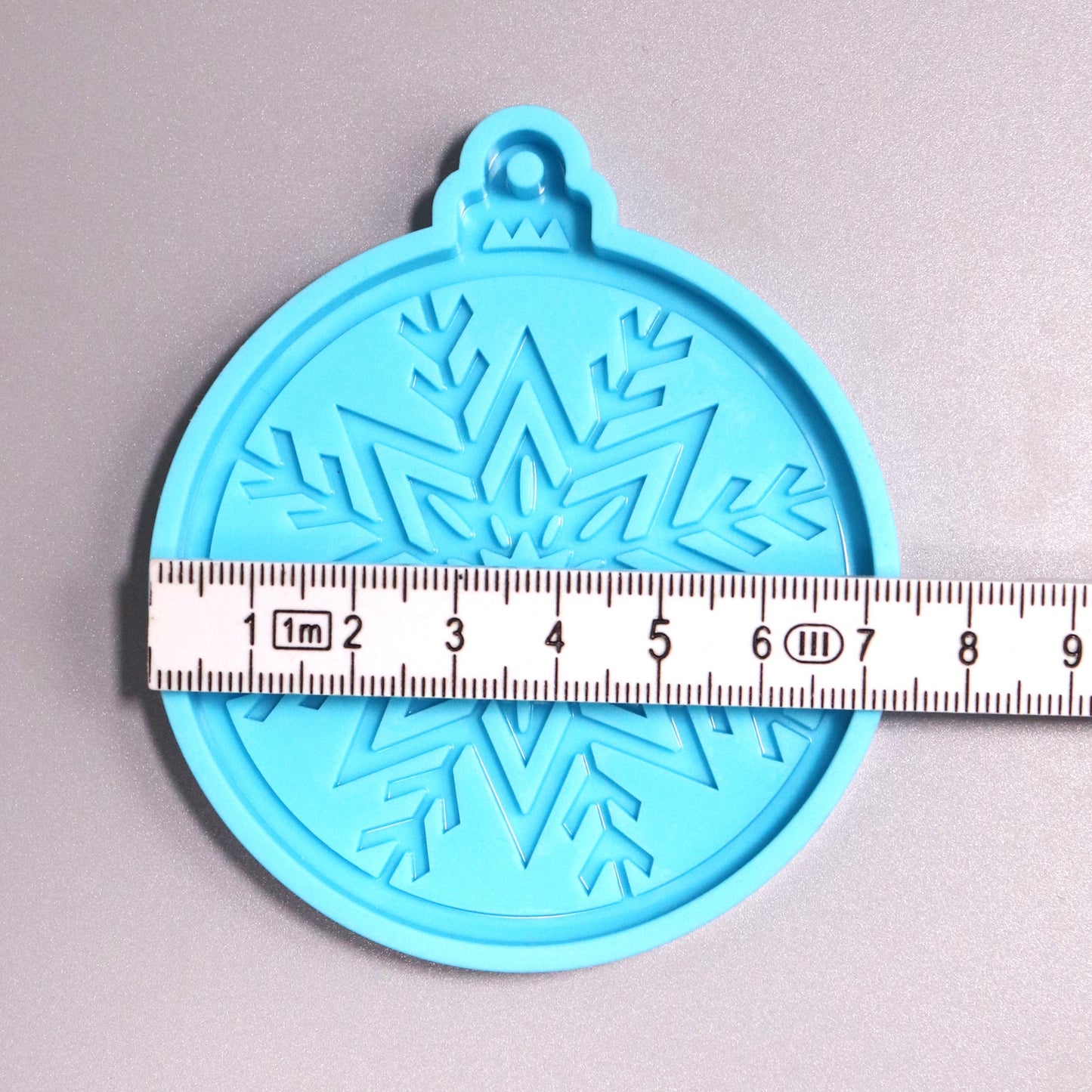 Silikonform Weihnachtskugel Anhänger Gießform Schneeflocke Weihnachten ca 8x7 cm