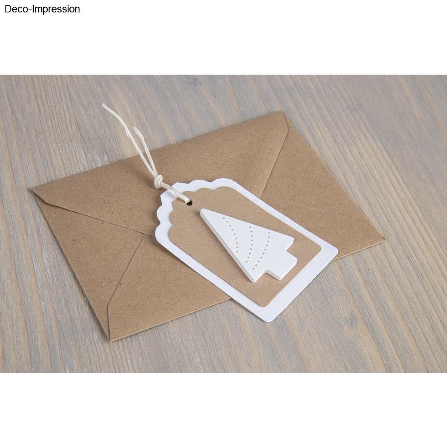 Rayher Silikonformen Xmas Mini Deko Gießformen. Engel, Tannenbäume und Weihnachtskugeln Anhänger. Gießformen für Raysin. Beispiel Geschenkeanhänger Tannenbaum.