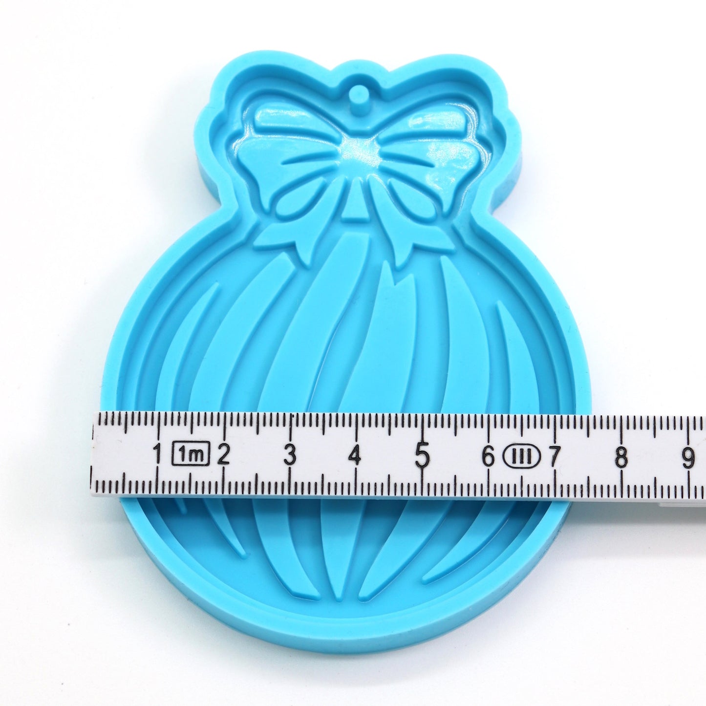 Silikonform Weihnachtskugel mit Schleife u Streifen Gießform Weihnachten ca. 7cm