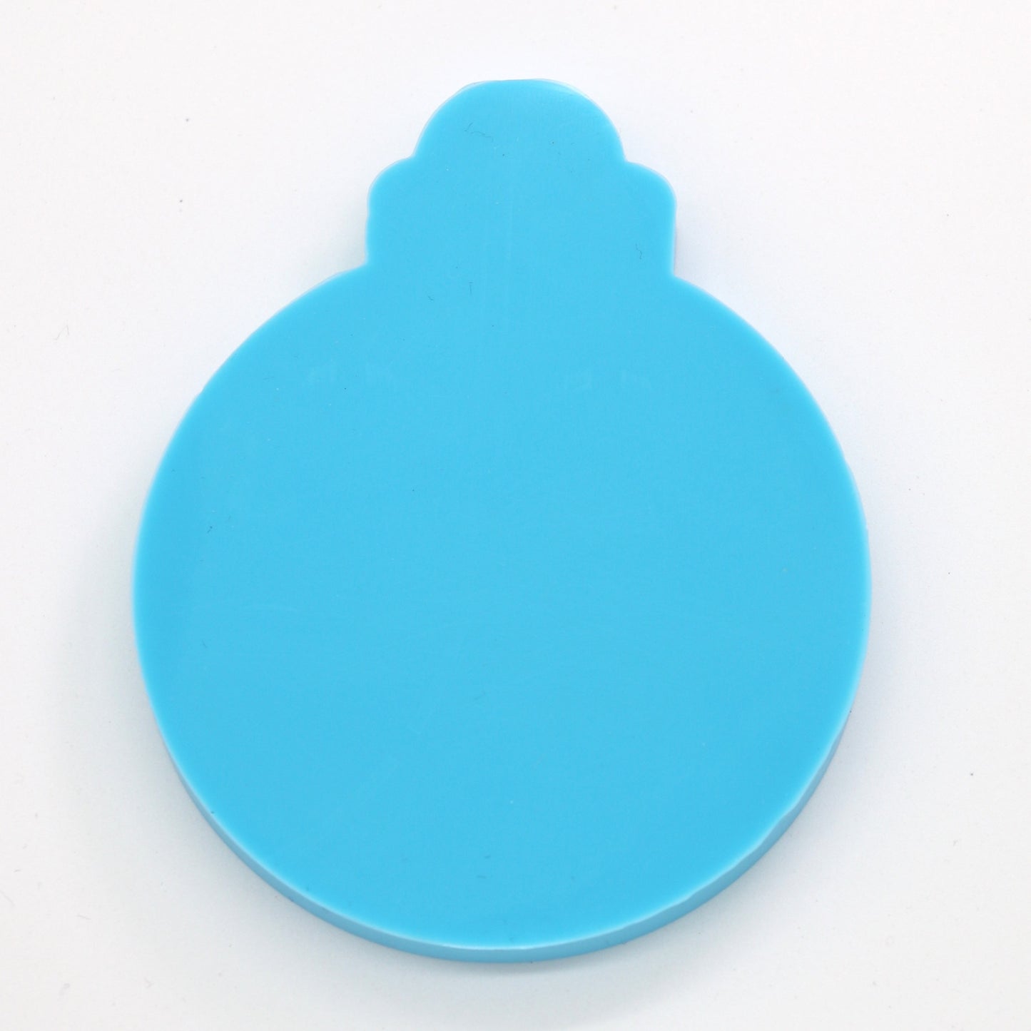 Silikonform Weihnachtskugel mit Schneeflocken Gießform Weihnachten ca. 9 x 7 cm