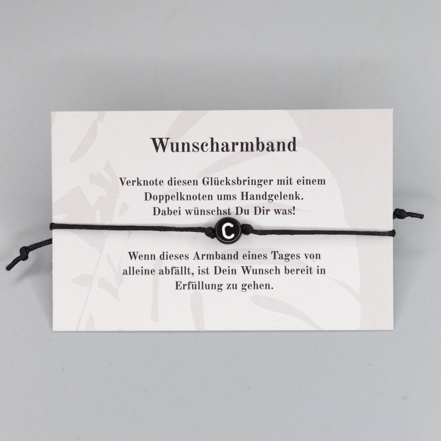 Wunscharmband mit Wunschbuchstabe C aus Acryl. Geschenkideen. Freundschaftsarmbänder. Kleine Geschenke.