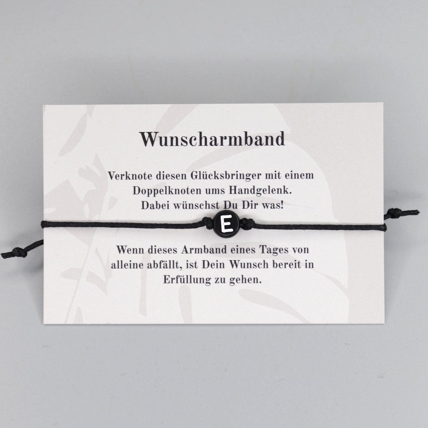 Wunscharmband mit Wunschbuchstabe E aus Acryl. Geschenkideen. Freundschaftsarmbänder. Kleine Geschenke.