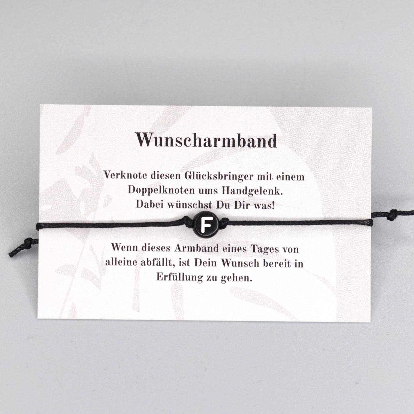 Wunscharmband mit Wunschbuchstabe F aus Acryl. Geschenkideen. Freundschaftsarmbänder. Kleine Geschenke.