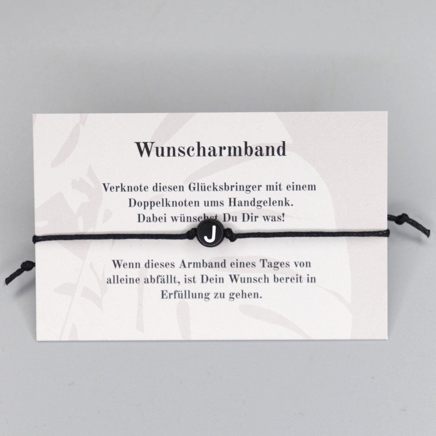 Wunscharmband mit Wunschbuchstabe J aus Acryl. Geschenkideen. Freundschaftsarmbänder. Kleine Geschenke.