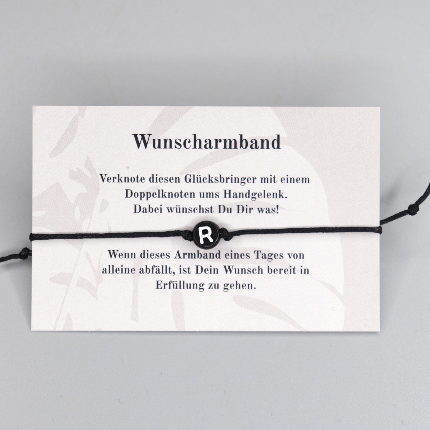 Wunscharmband mit Wunschbuchstabe R aus Acryl. Geschenkideen. Freundschaftsarmbänder. Kleine Geschenke.