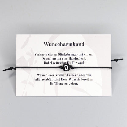 Freundschaftsarmband mit individuellem Wunschbuchstaben.