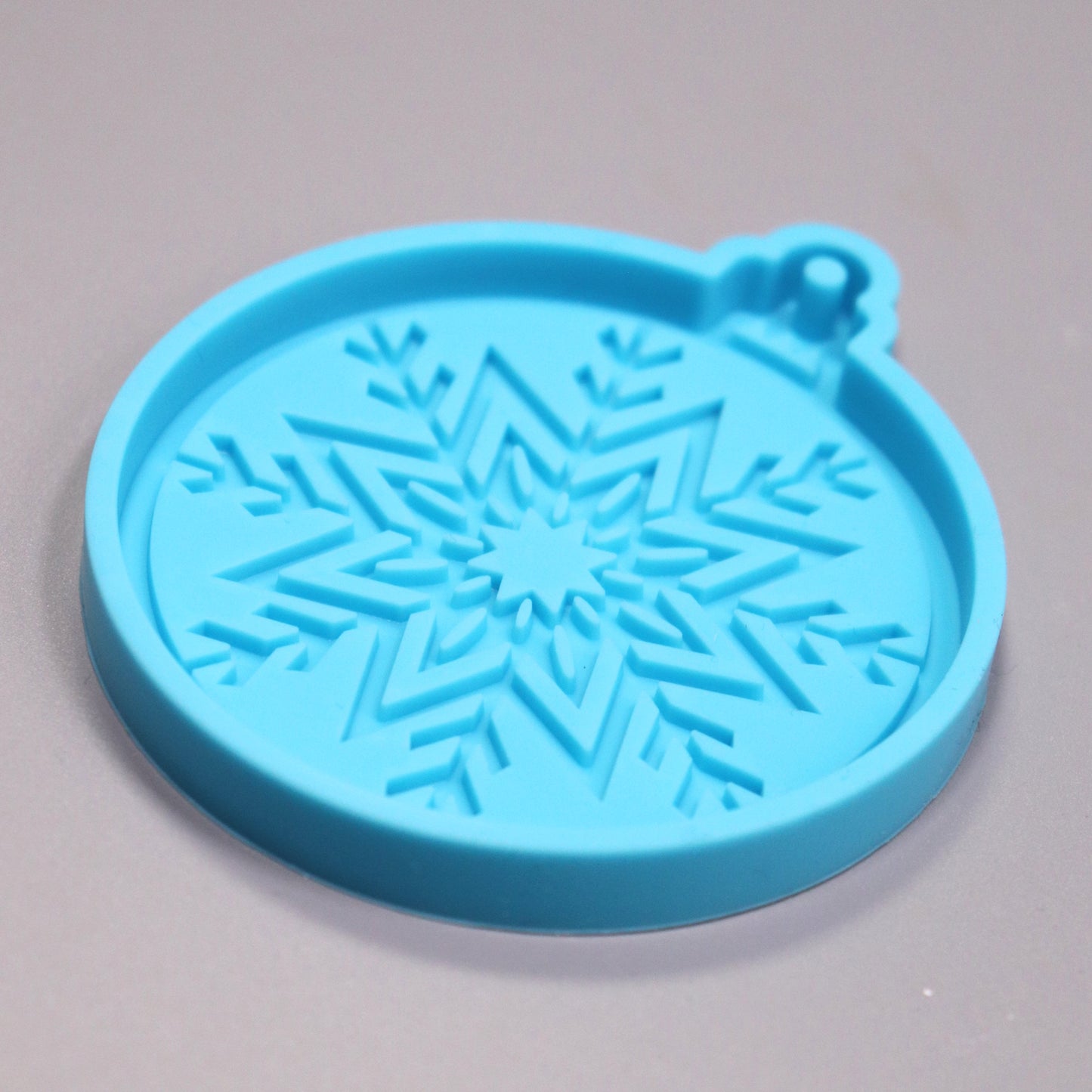 Silikonform Weihnachtskugel Anhänger Gießform Schneeflocke Weihnachten ca 8x7 cm