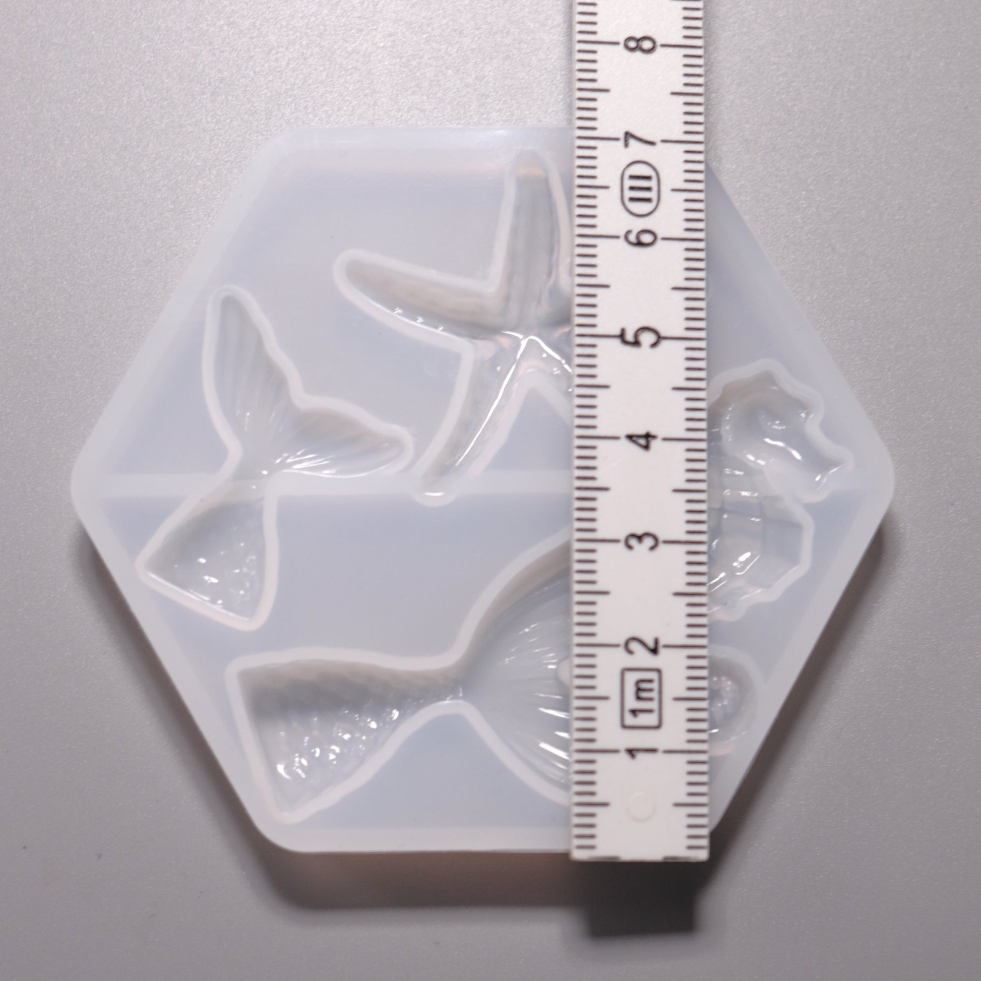 Silikon Gießform Seepferdchen, Seestern, Fischflossen ca. 2 bis 4 cm. Ansicht mit Lineal.