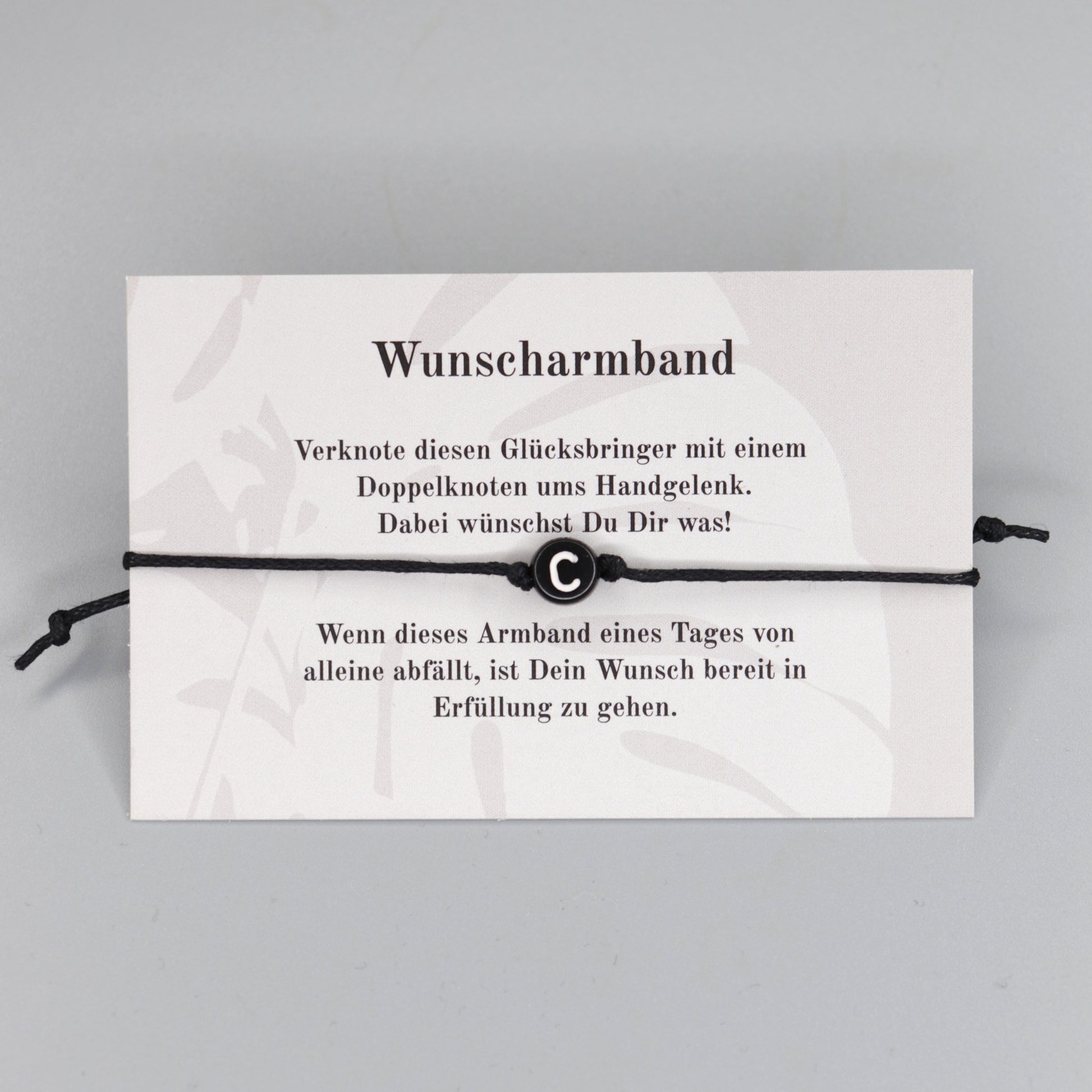 Wunscharmband mit Wunschbuchstabe C aus Acryl. Geschenkideen. Freundschaftsarmbänder. Kleine Geschenke.