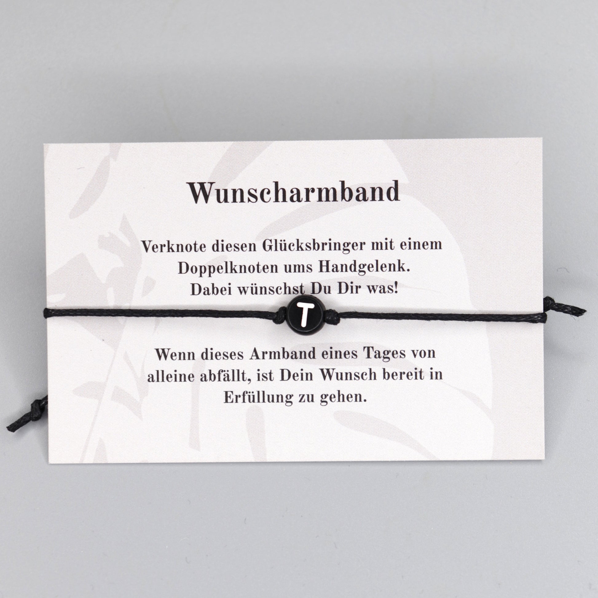 Wunscharmband mit Wunschbuchstabe T aus Acryl. Geschenkideen. Freundschaftsarmbänder. Kleine Geschenke.