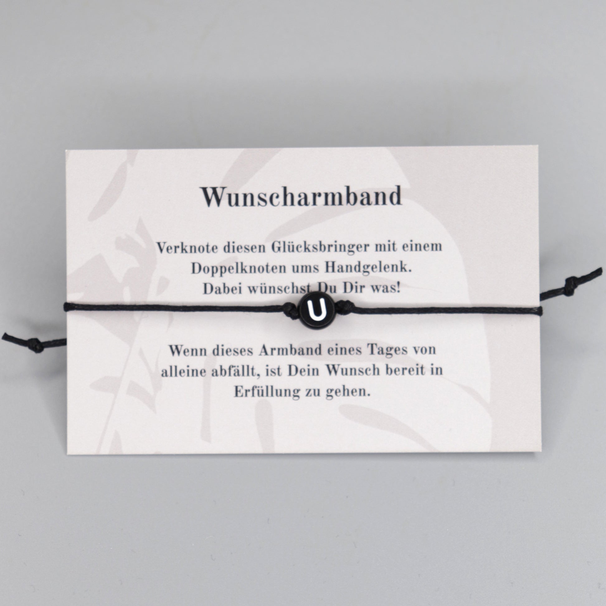 Wunscharmband mit Wunschbuchstabe U aus Acryl. Geschenkideen. Freundschaftsarmbänder. Kleine Geschenke.