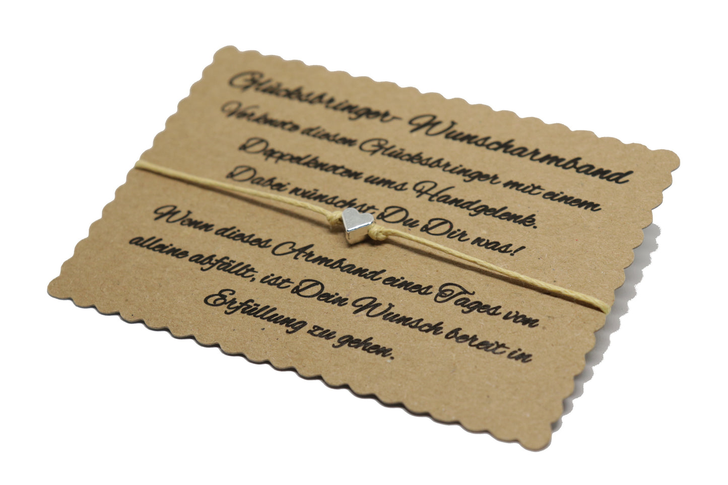 boasicea Wunscharmband Glücksbringer mit Herz - Beige